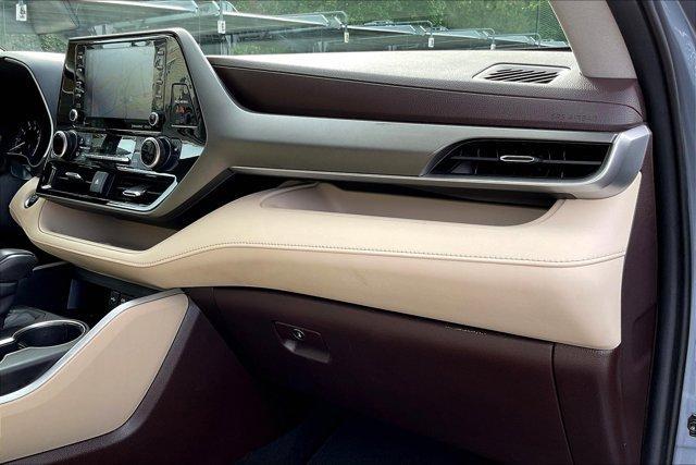 used 2020 Toyota Highlander car, priced at $32,995