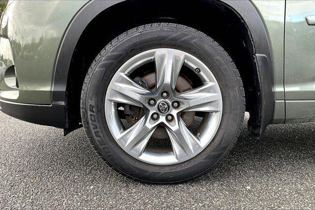 used 2018 Toyota Highlander car, priced at $20,495