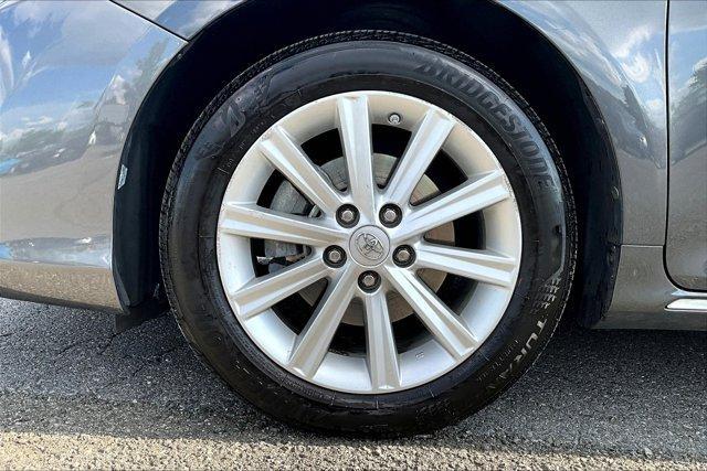 used 2012 Toyota Camry Hybrid car, priced at $10,995