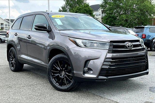 used 2019 Toyota Highlander car, priced at $25,995
