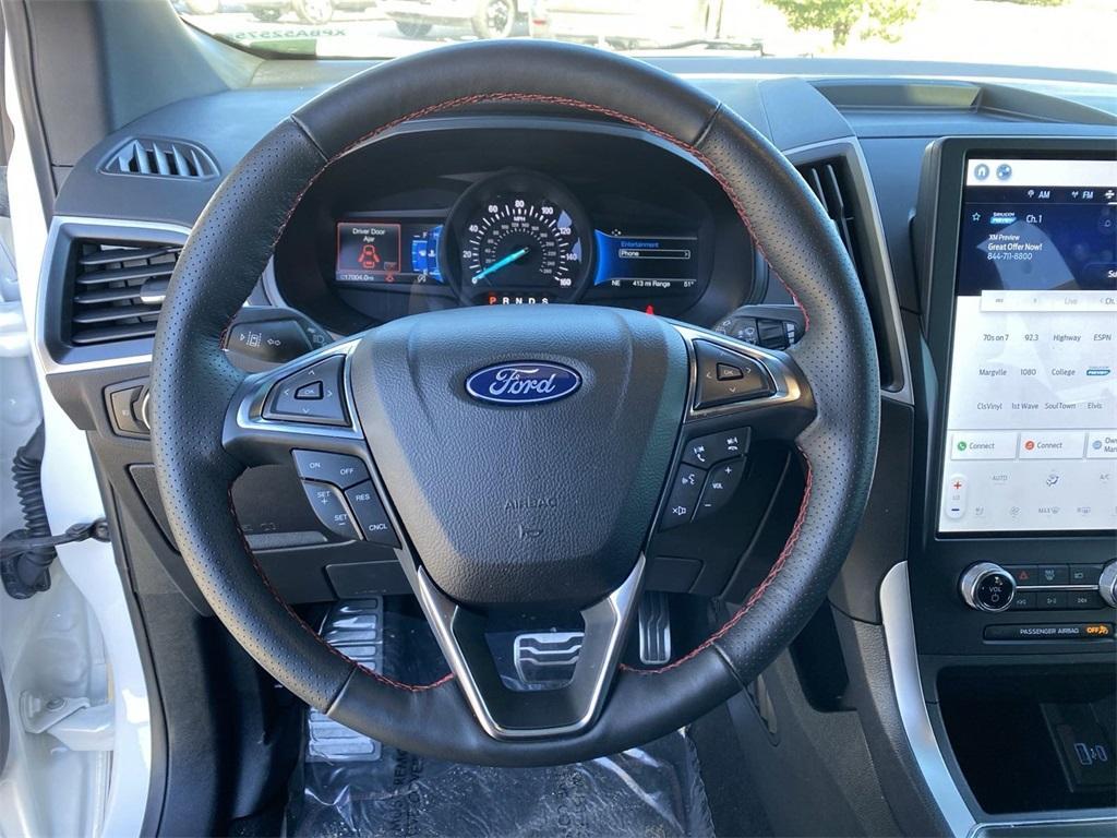 used 2023 Ford Edge car, priced at $30,140