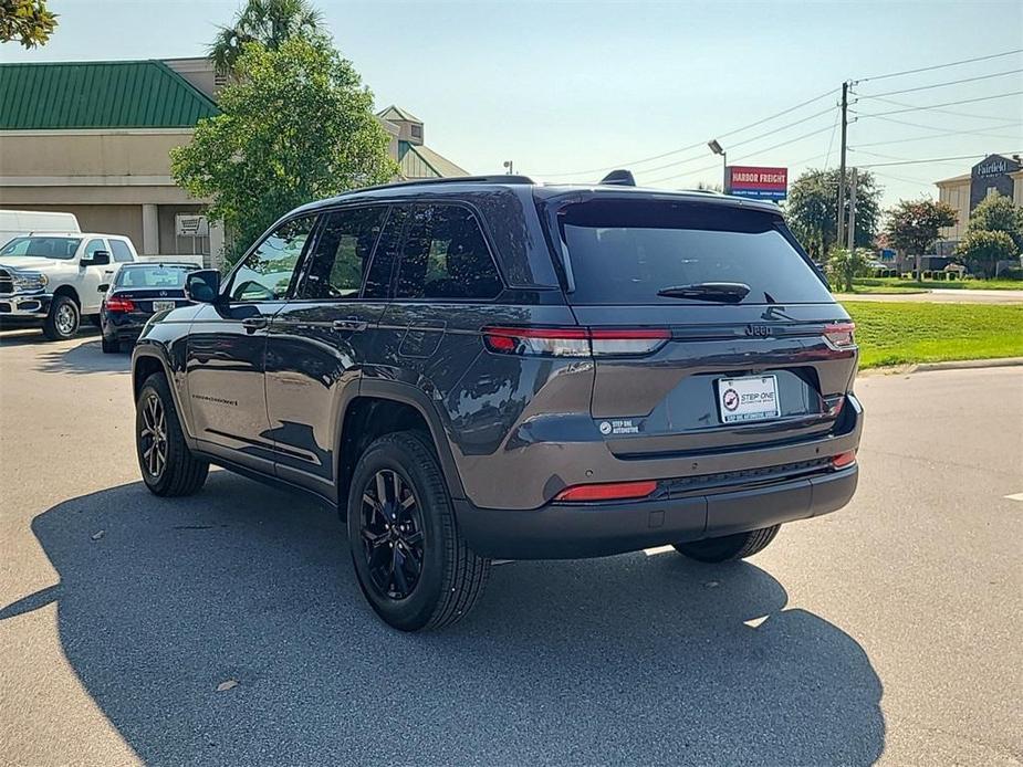 new 2024 Jeep Grand Cherokee car, priced at $40,245