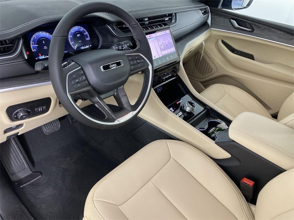 new 2025 Jeep Grand Cherokee car, priced at $45,814