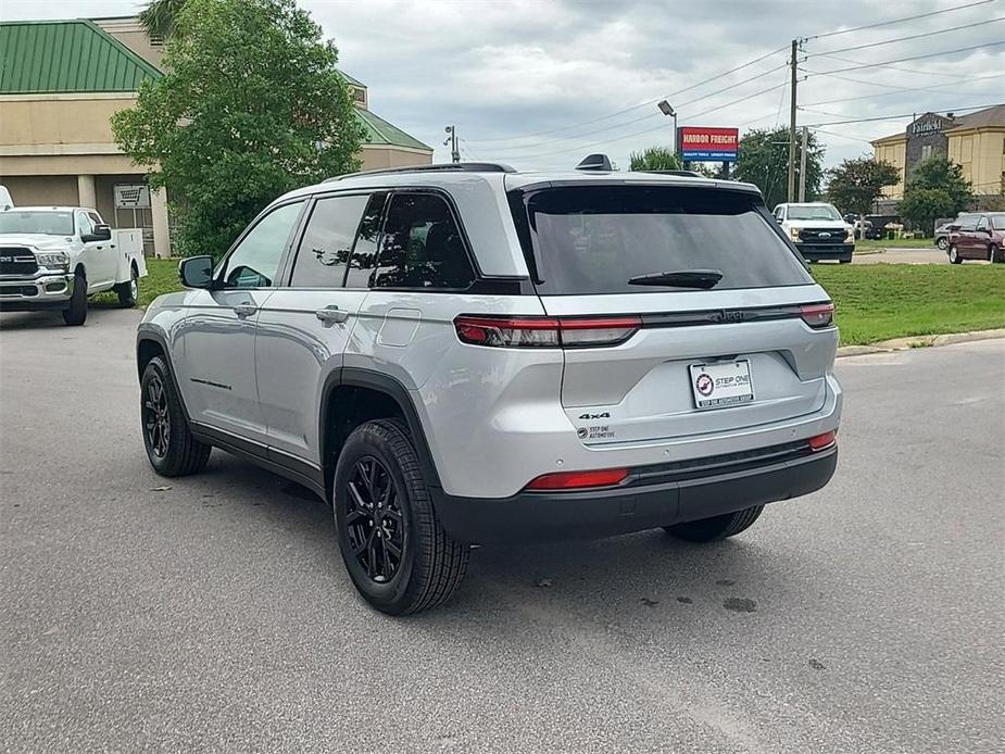 new 2024 Jeep Grand Cherokee car, priced at $39,745