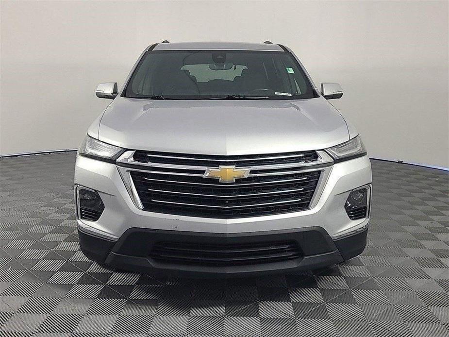 used 2022 Chevrolet Traverse car, priced at $25,988