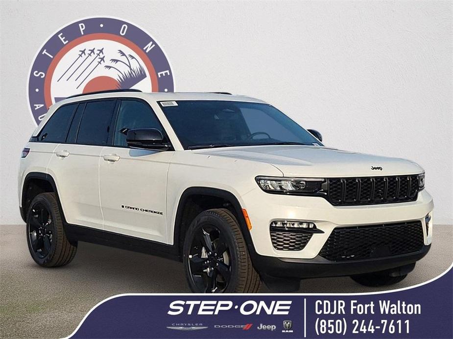 new 2024 Jeep Grand Cherokee car, priced at $43,995