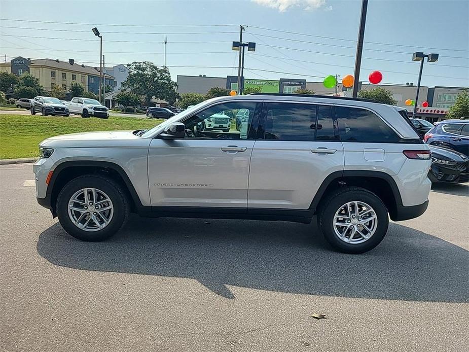 new 2024 Jeep Grand Cherokee car, priced at $32,245