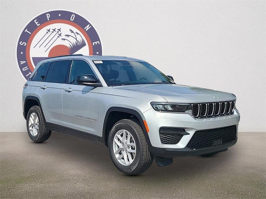 new 2024 Jeep Grand Cherokee car, priced at $32,245