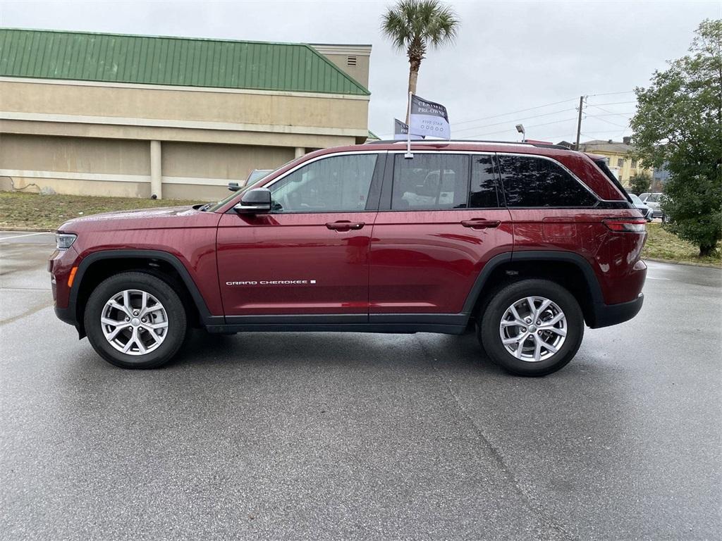 used 2022 Jeep Grand Cherokee car, priced at $35,649