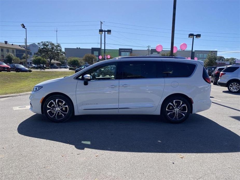 new 2025 Chrysler Pacifica car, priced at $54,625