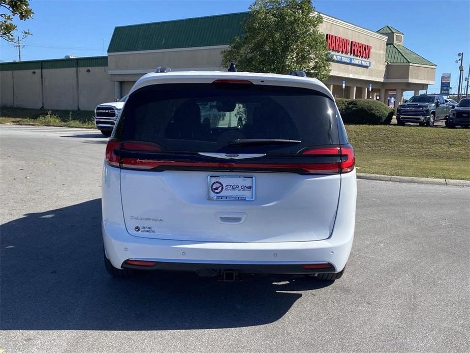 new 2025 Chrysler Pacifica car, priced at $54,625