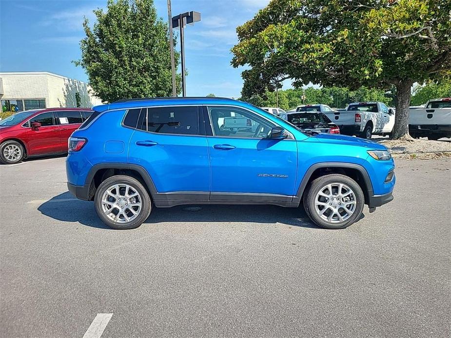 new 2024 Jeep Compass car, priced at $27,995