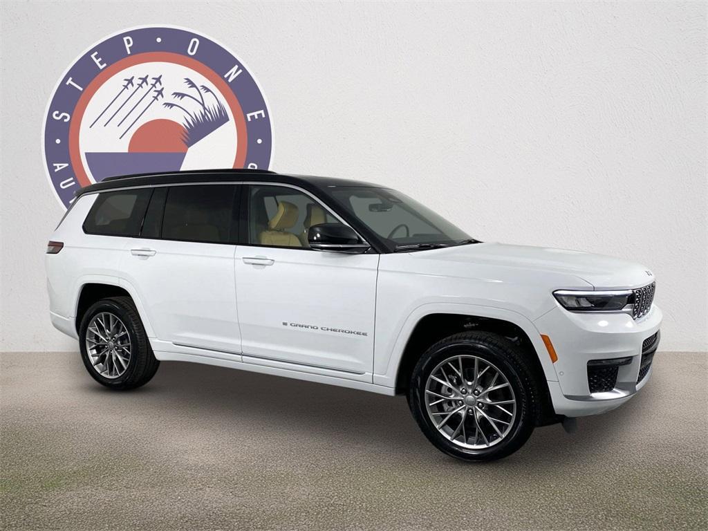 new 2025 Jeep Grand Cherokee L car, priced at $59,995