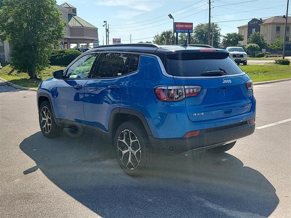 new 2024 Jeep Compass car, priced at $31,995