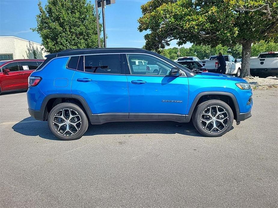 new 2024 Jeep Compass car, priced at $31,995