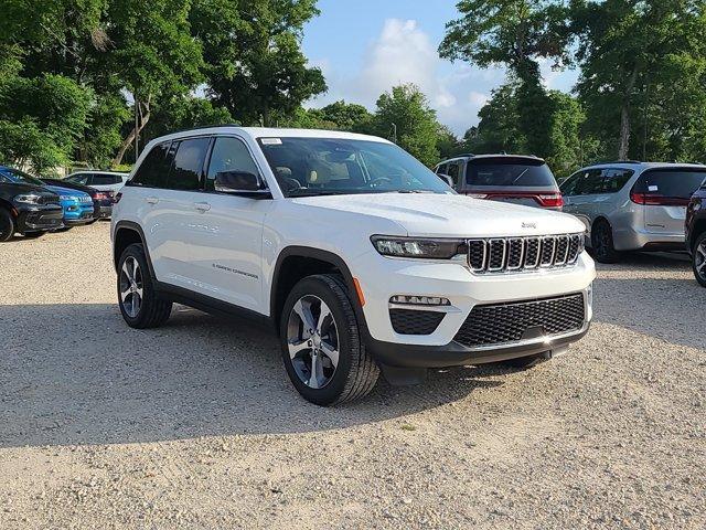 new 2024 Jeep Grand Cherokee car, priced at $47,340