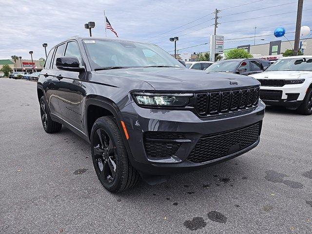 new 2024 Jeep Grand Cherokee car, priced at $44,425