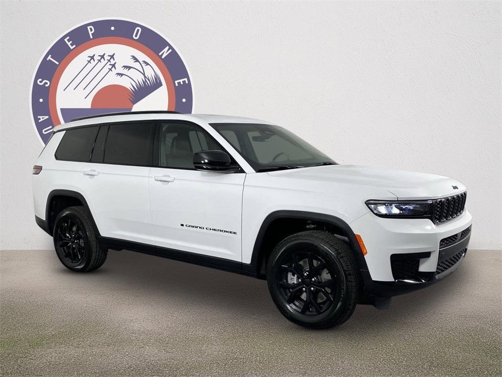 new 2025 Jeep Grand Cherokee L car, priced at $41,995