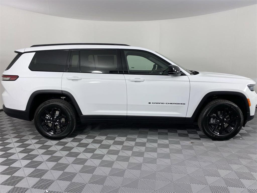 new 2025 Jeep Grand Cherokee L car, priced at $41,995