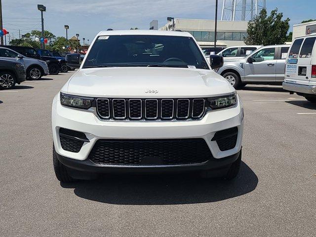 new 2024 Jeep Grand Cherokee car, priced at $39,580