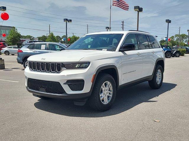 new 2024 Jeep Grand Cherokee car, priced at $39,580