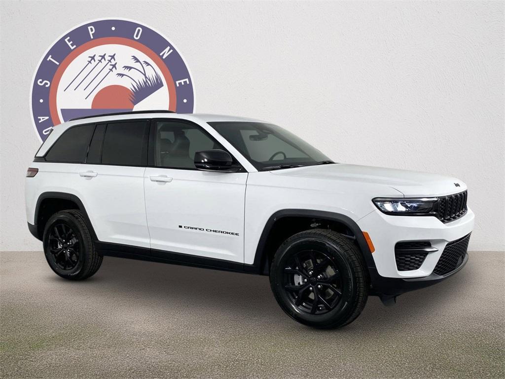 new 2025 Jeep Grand Cherokee car, priced at $39,495