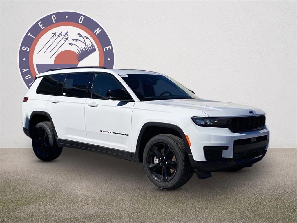 new 2024 Jeep Grand Cherokee L car, priced at $39,929