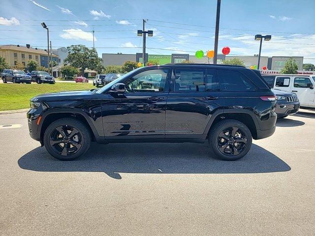 new 2024 Jeep Grand Cherokee car, priced at $45,901