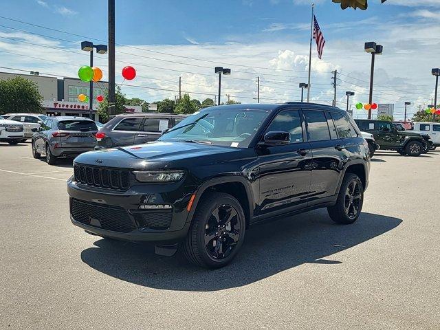 new 2024 Jeep Grand Cherokee car, priced at $45,901