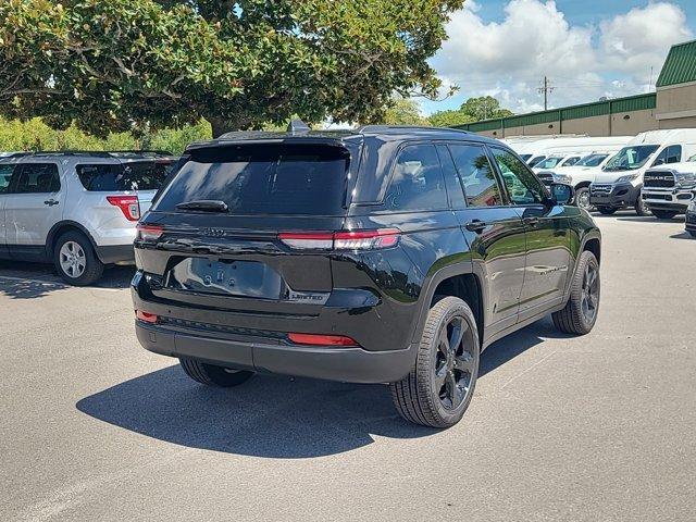 new 2024 Jeep Grand Cherokee car, priced at $45,901