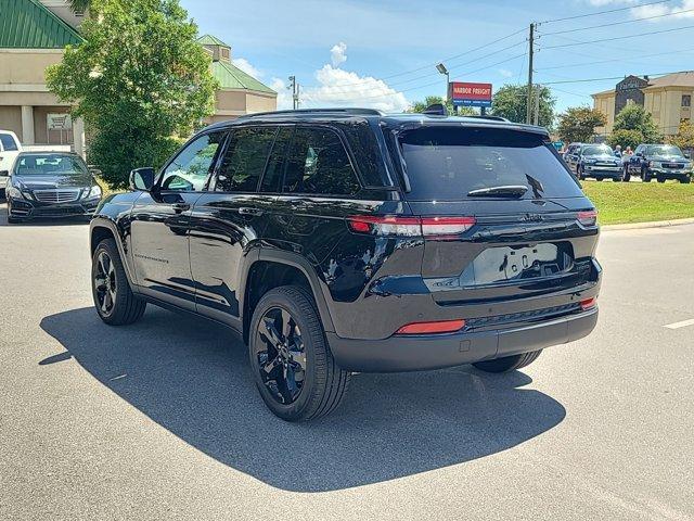 new 2024 Jeep Grand Cherokee car, priced at $45,901