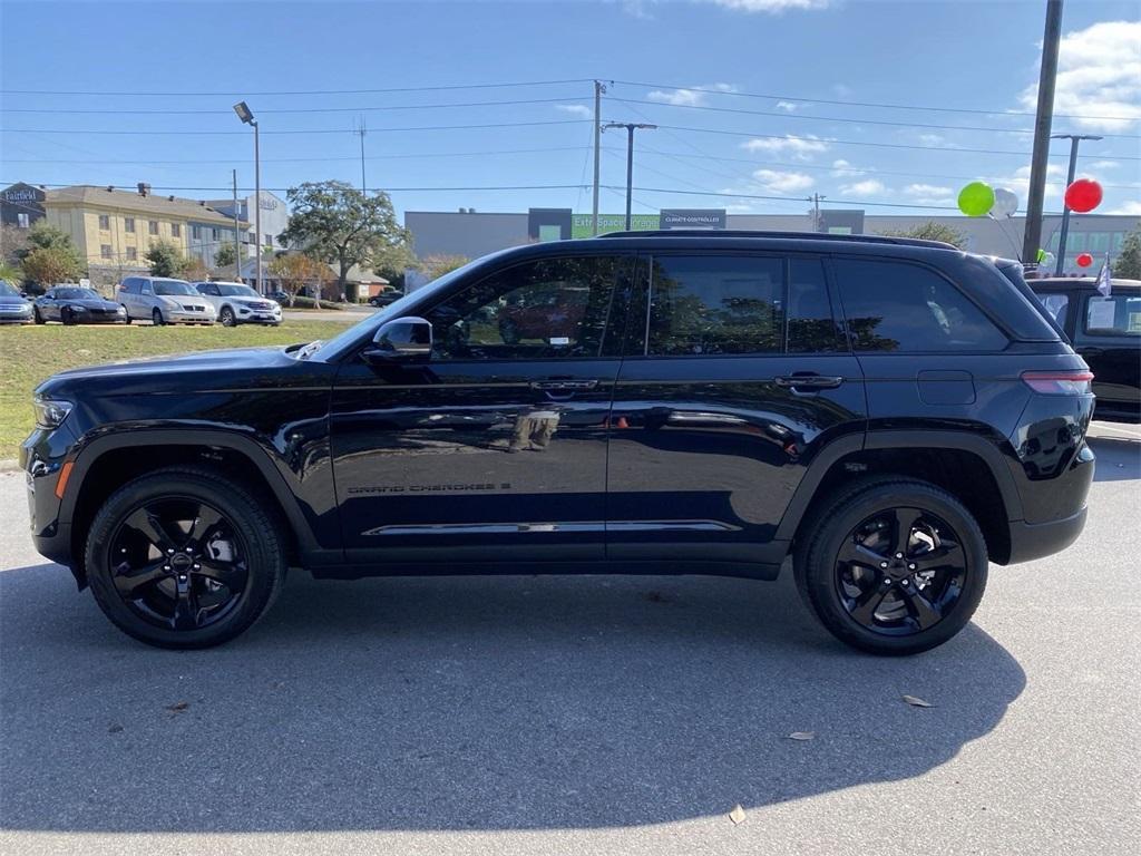 new 2025 Jeep Grand Cherokee car