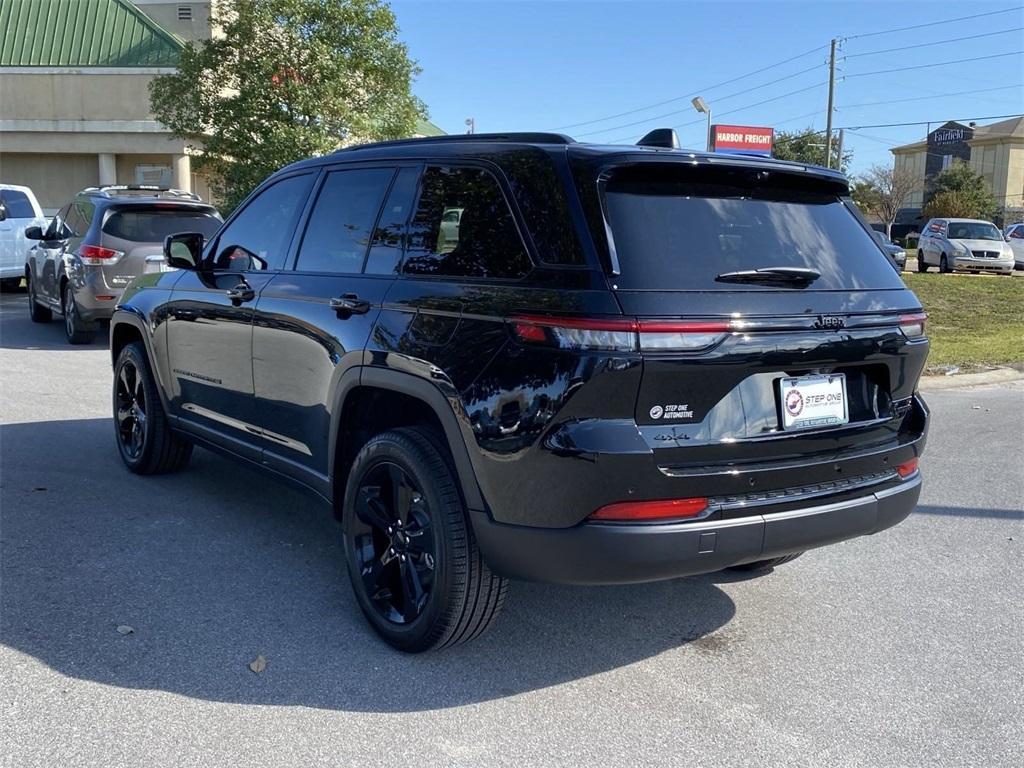 new 2025 Jeep Grand Cherokee car