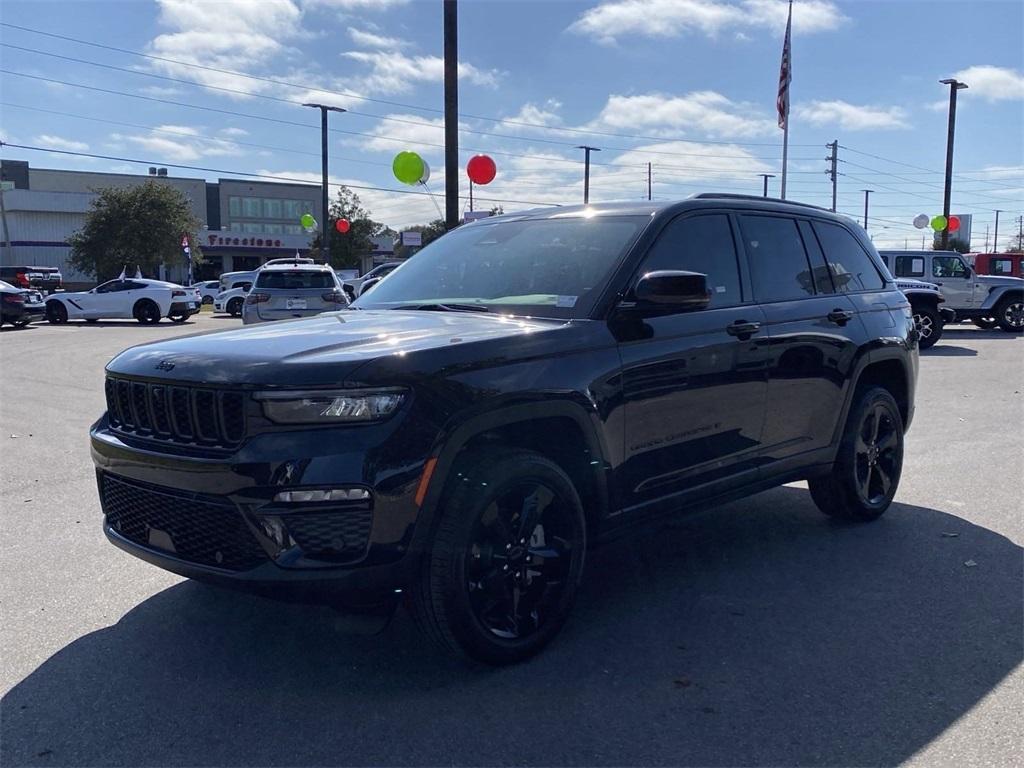 new 2025 Jeep Grand Cherokee car