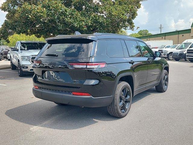 new 2024 Jeep Grand Cherokee L car, priced at $46,321