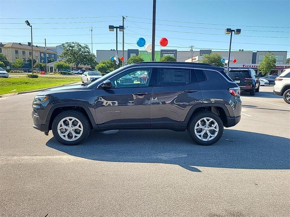 new 2024 Jeep Compass car, priced at $22,995