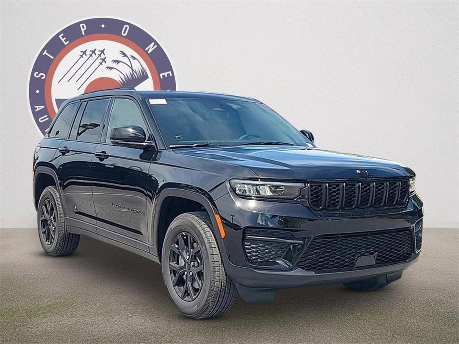 new 2024 Jeep Grand Cherokee car, priced at $41,745