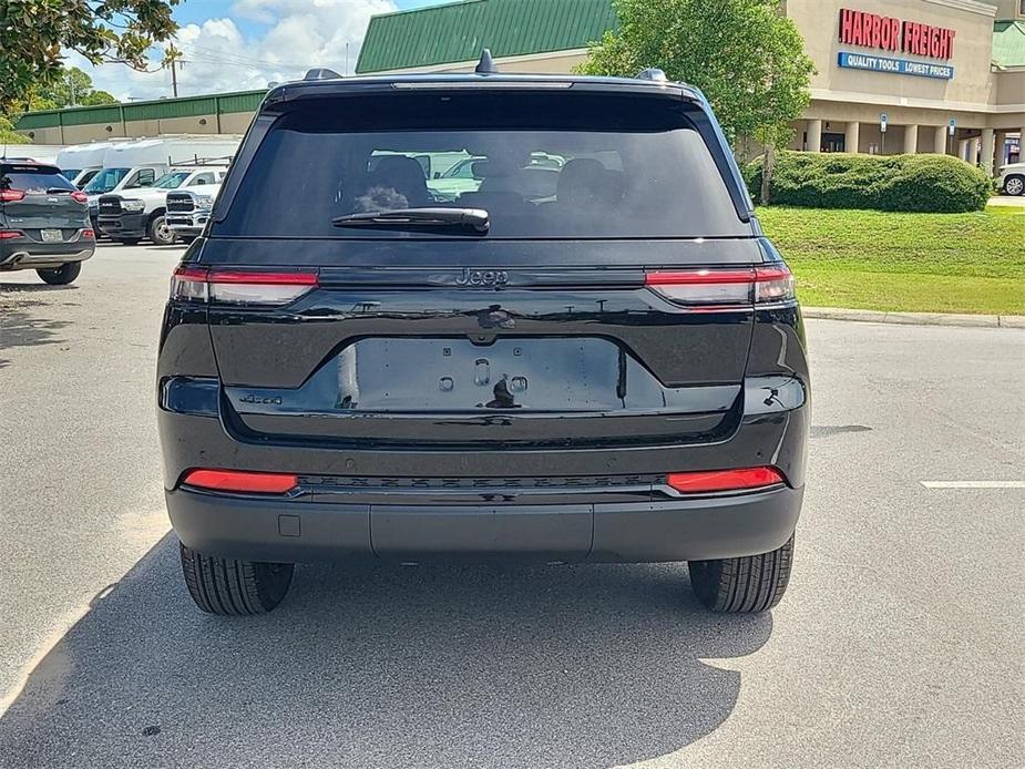 new 2024 Jeep Grand Cherokee car, priced at $41,745