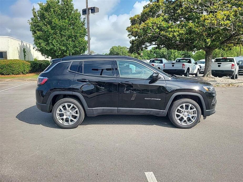 new 2024 Jeep Compass car, priced at $28,495