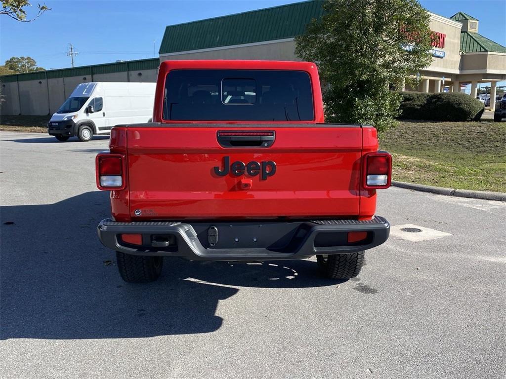 new 2025 Jeep Gladiator car