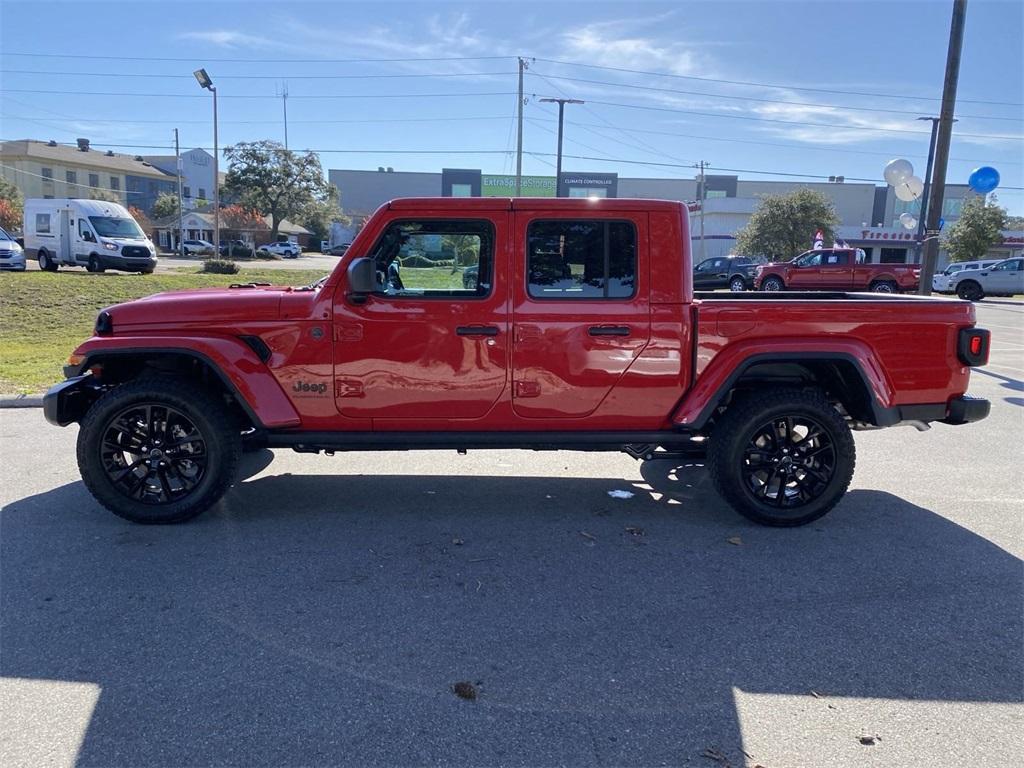 new 2025 Jeep Gladiator car