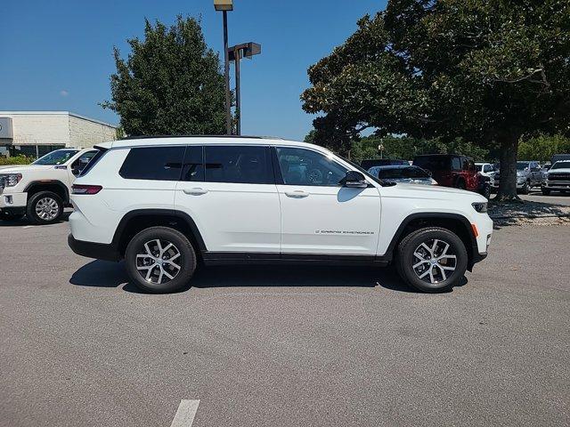 new 2024 Jeep Grand Cherokee L car, priced at $43,200