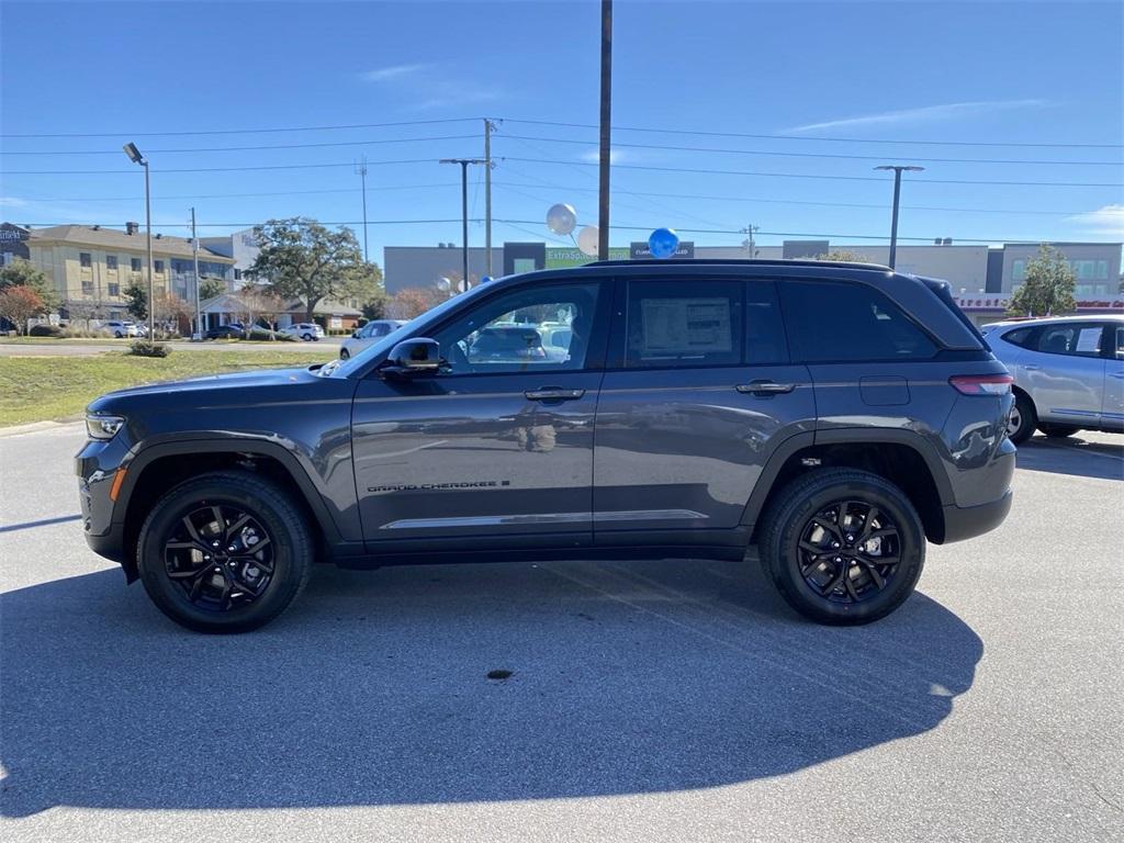 new 2025 Jeep Grand Cherokee car, priced at $40,639