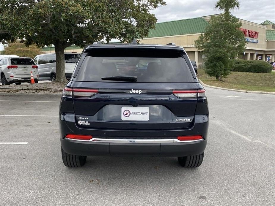 new 2024 Jeep Grand Cherokee car, priced at $47,935