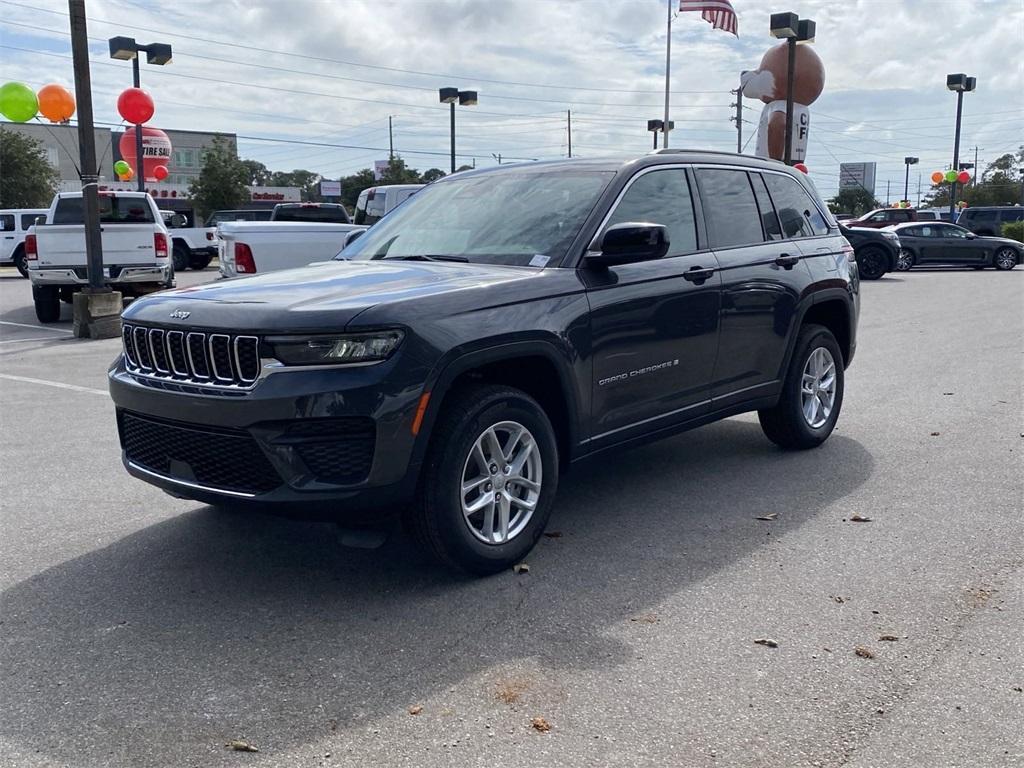 new 2024 Jeep Grand Cherokee car, priced at $35,245