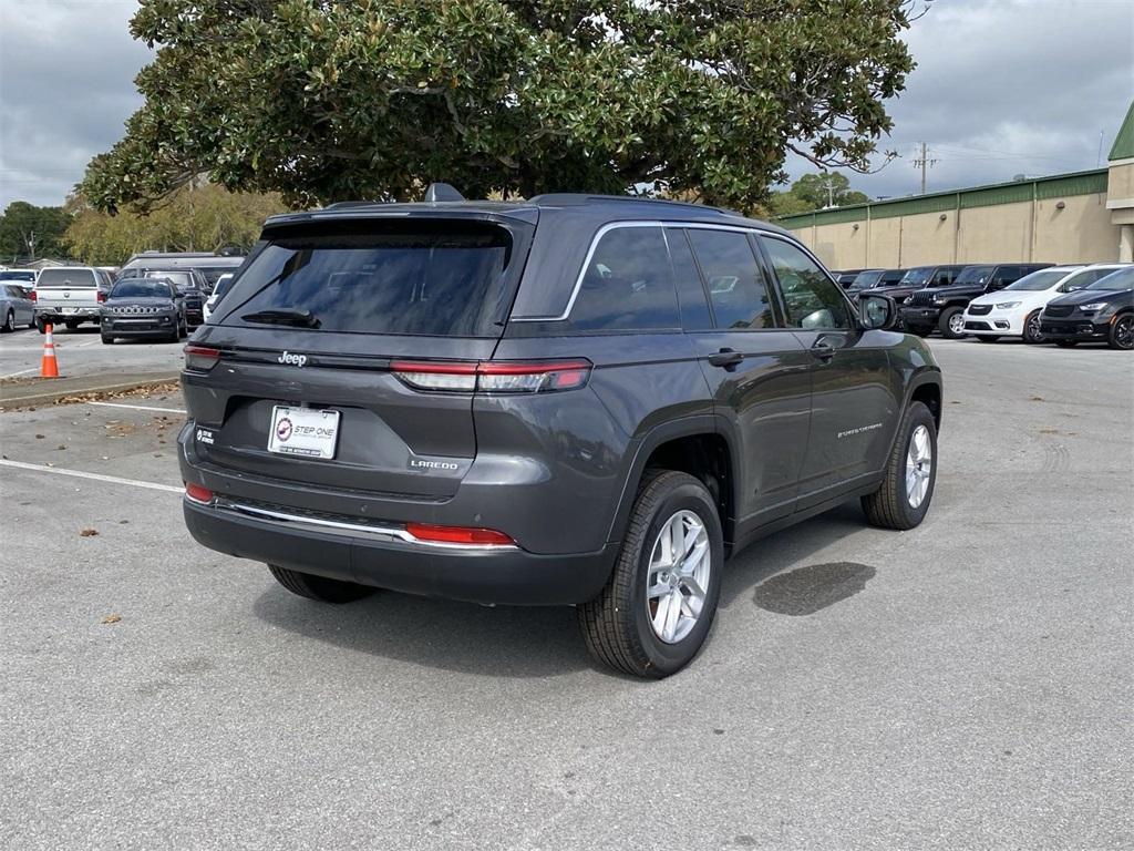 new 2024 Jeep Grand Cherokee car, priced at $35,245