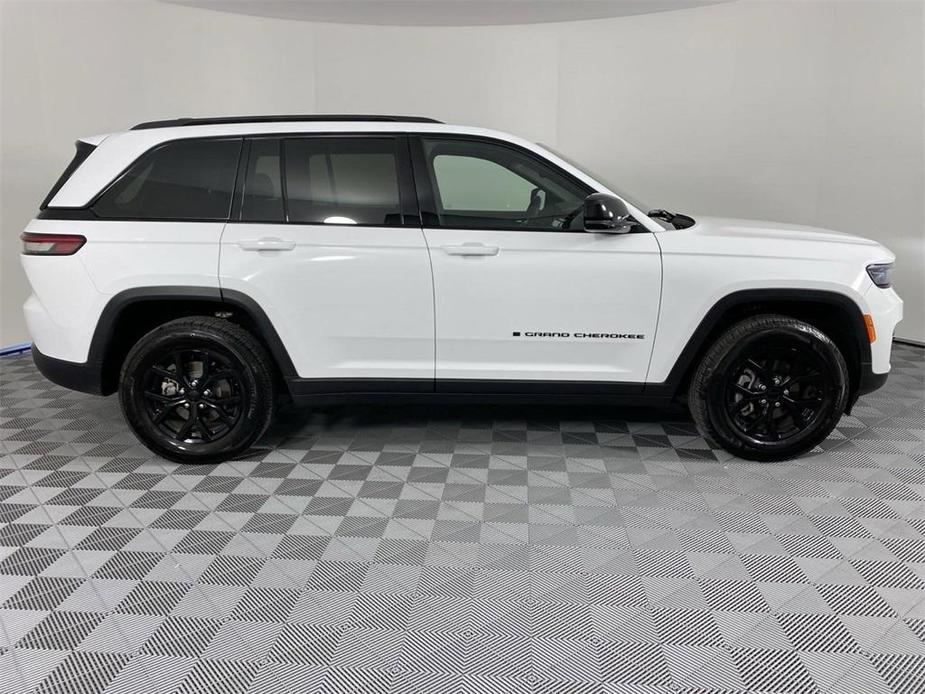 new 2024 Jeep Grand Cherokee car, priced at $37,566