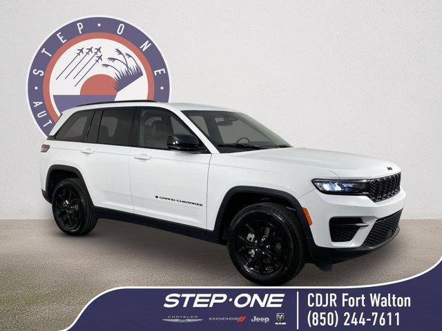 new 2024 Jeep Grand Cherokee car, priced at $37,900