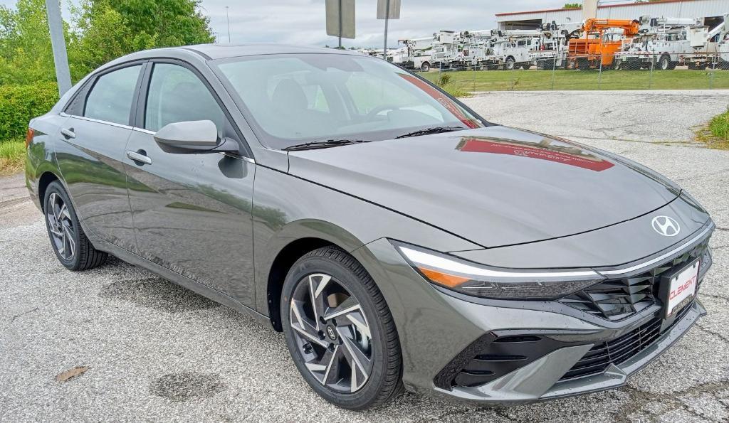 new 2024 Hyundai Elantra car, priced at $25,941