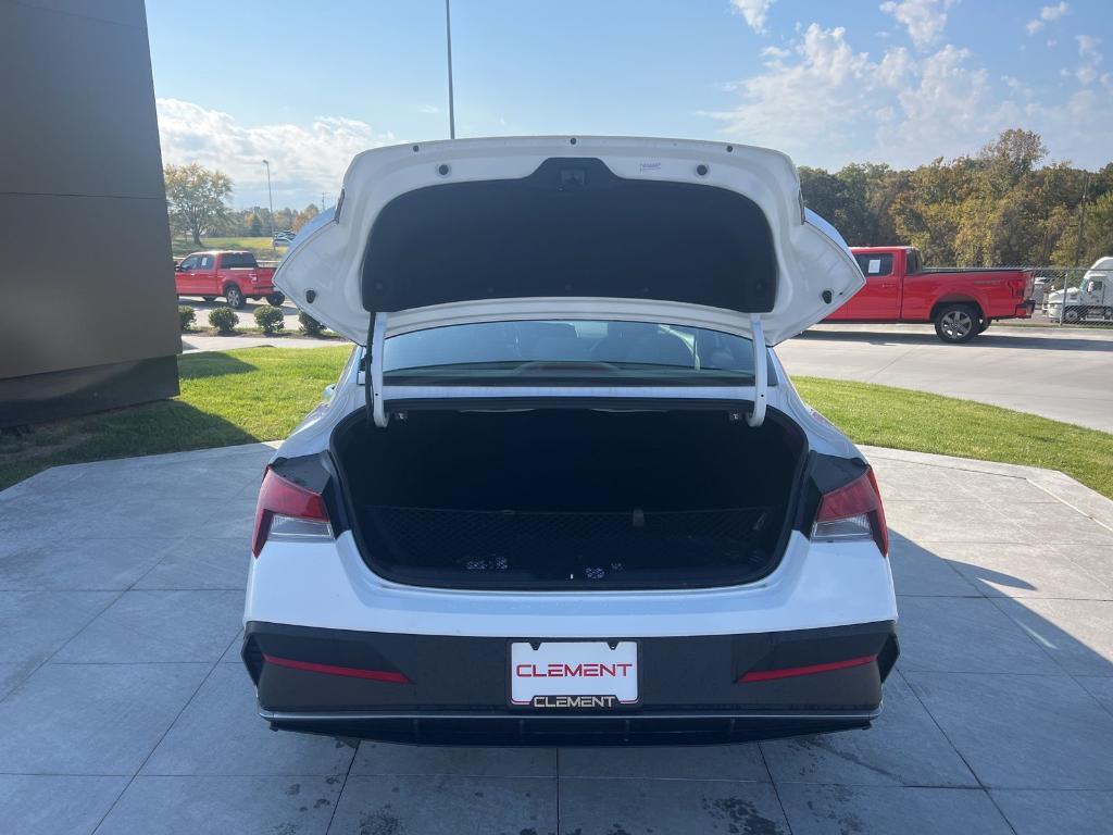 new 2024 Hyundai Elantra car, priced at $24,090